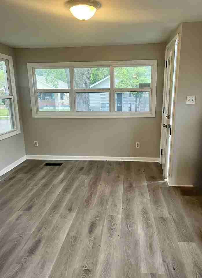 3941 Hoyt Ave - Photo 5 of 14