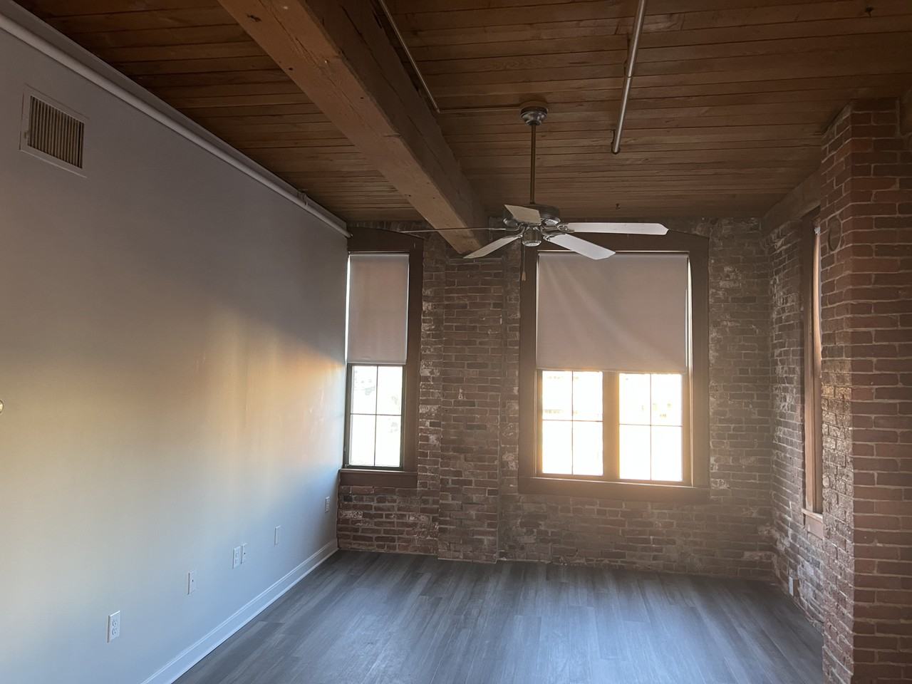 67 Washington St #404P - Photo 4 of 8