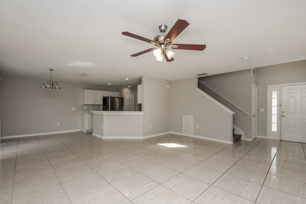 251 Southbridge Cir - Photo 5 of 17