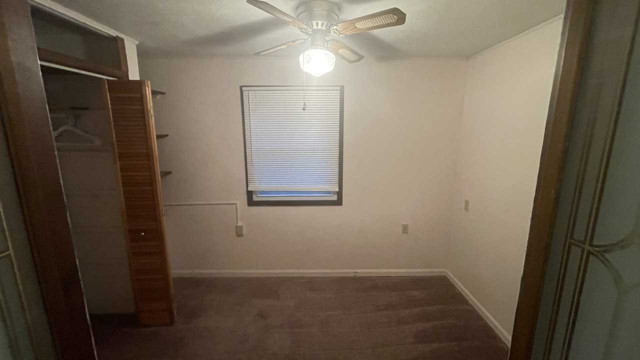 2342 E 13th St #A - Photo 3 of 13
