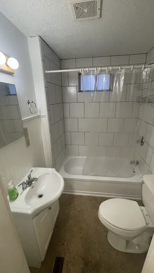 2342 E 13th St #A - Photo 7 of 13