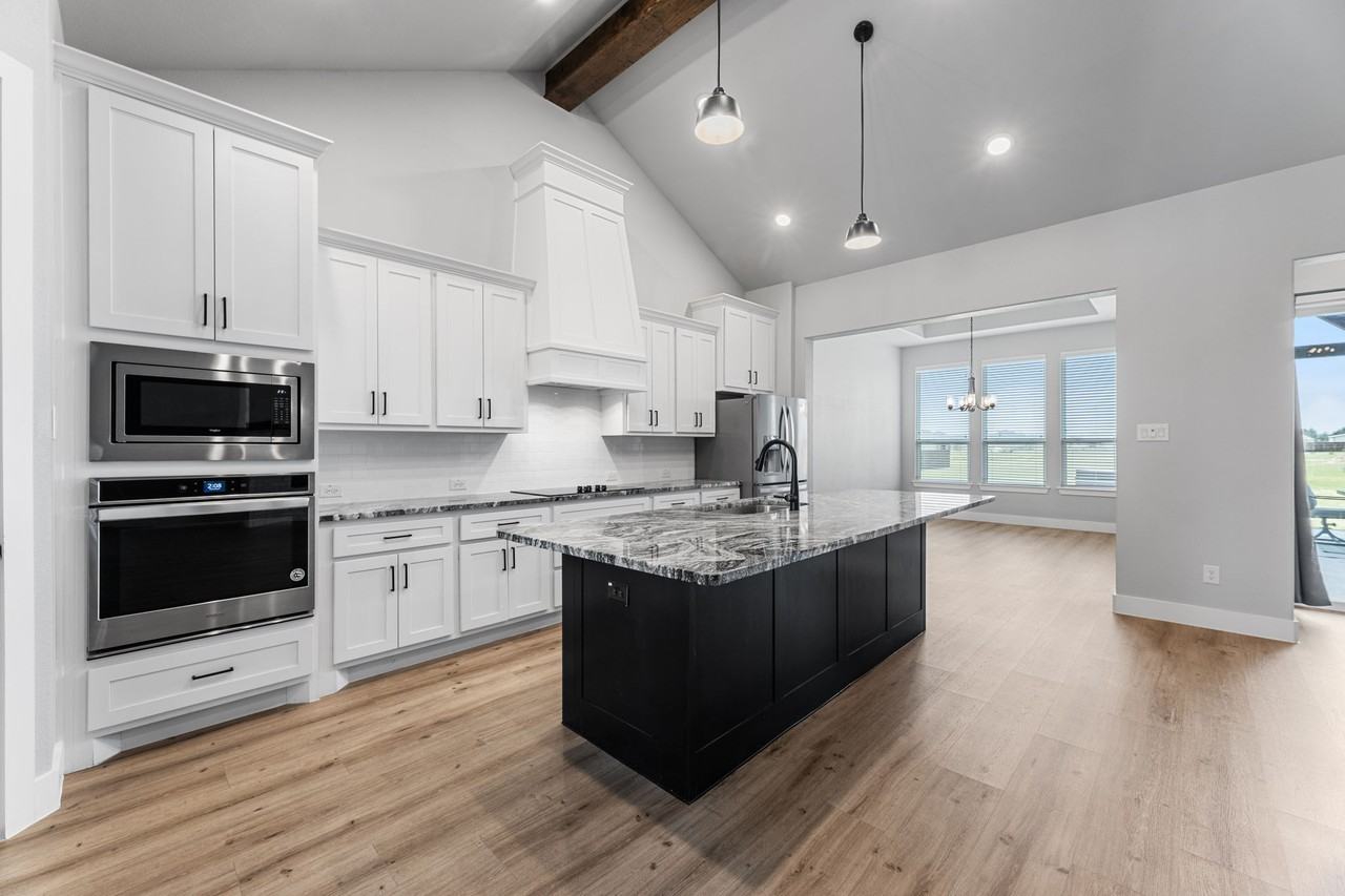 1533 Lynx Loop - Photo 2 of 7