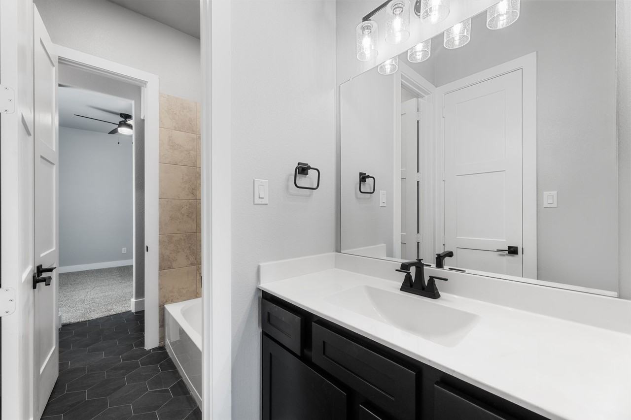 1533 Lynx Loop - Photo 3 of 7