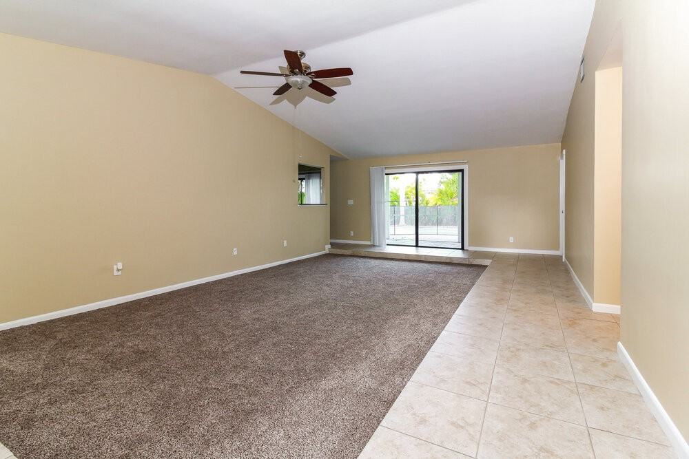 3900 Nw 115th Ave - Photo 3 of 17