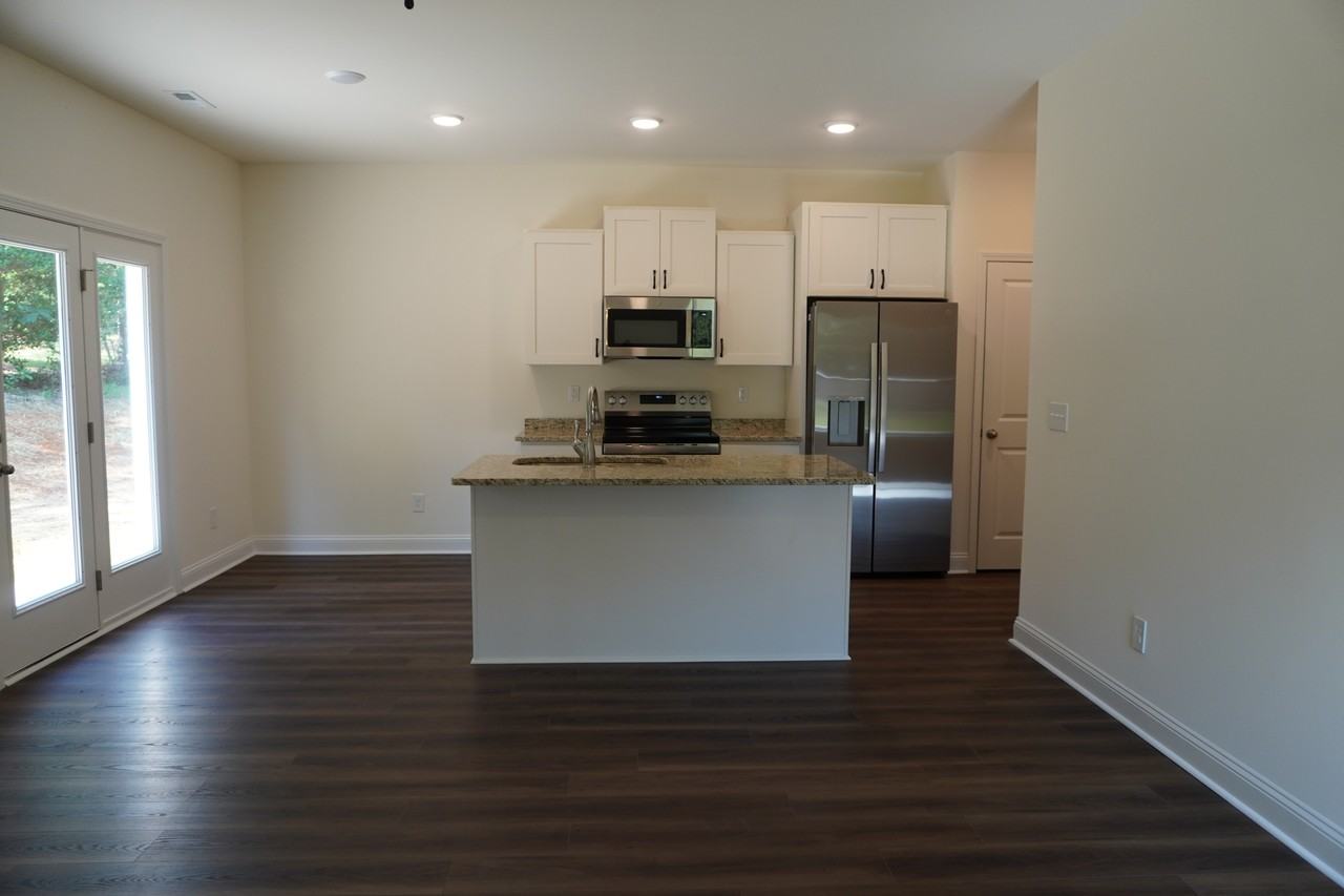 385 Buhmann Dr - Photo 2 of 17