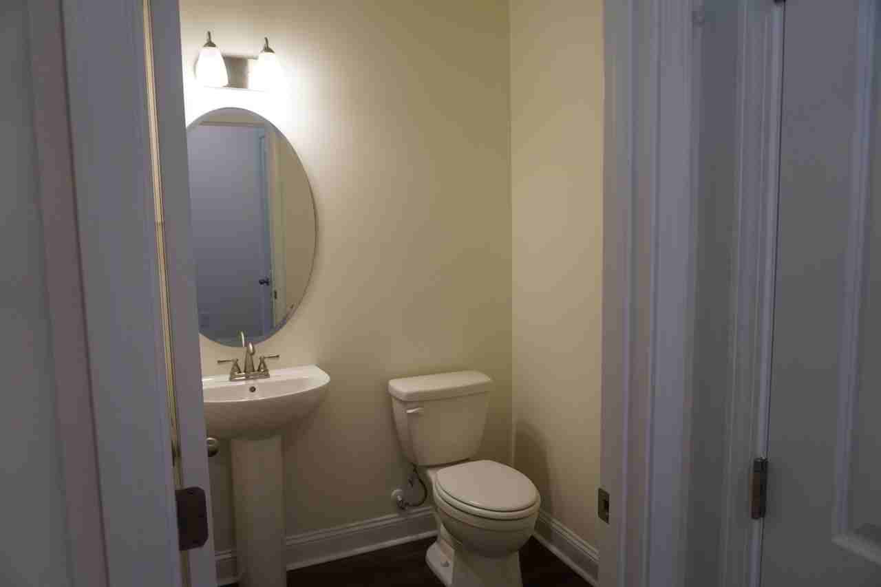 385 Buhmann Dr - Photo 6 of 17