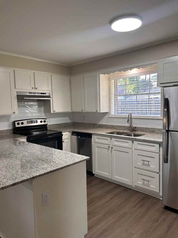 404 Post Oak Blvd