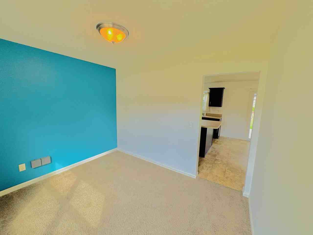 2102 Oakwood Dr - Photo 6 of 23