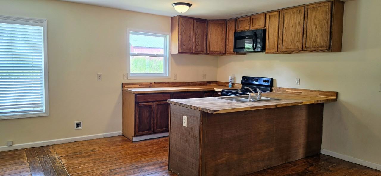 53B Pennington Rd - Photo 7 of 19