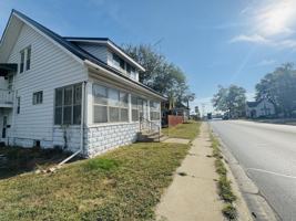 featured image of 215 E Winona Ave #A