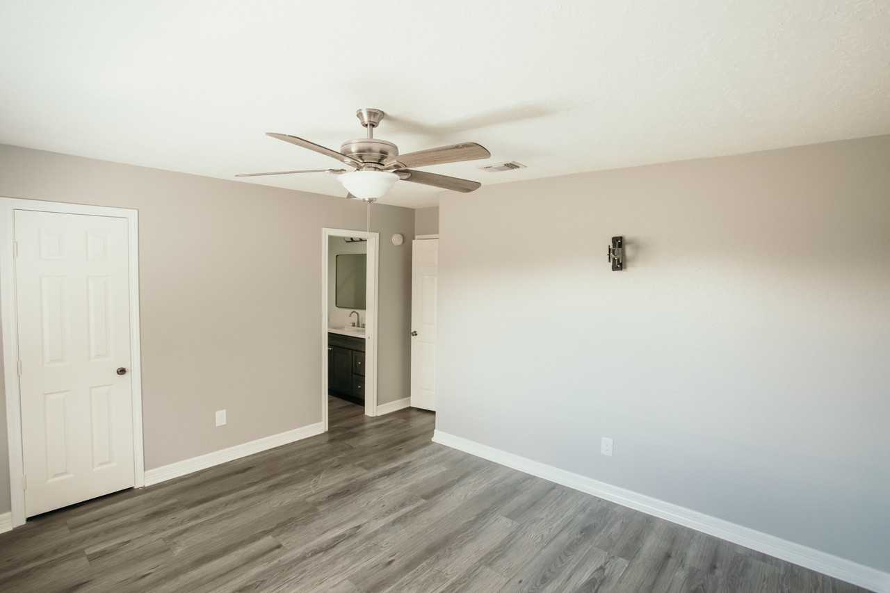 311 Forest Hills Dr - Photo 2 of 12