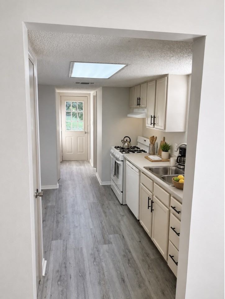 7567 La - Photo 2 of 5