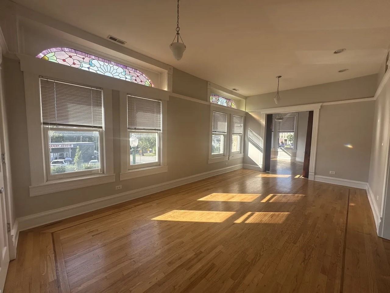 105 E 11th St #2 - Photo 4 of 13
