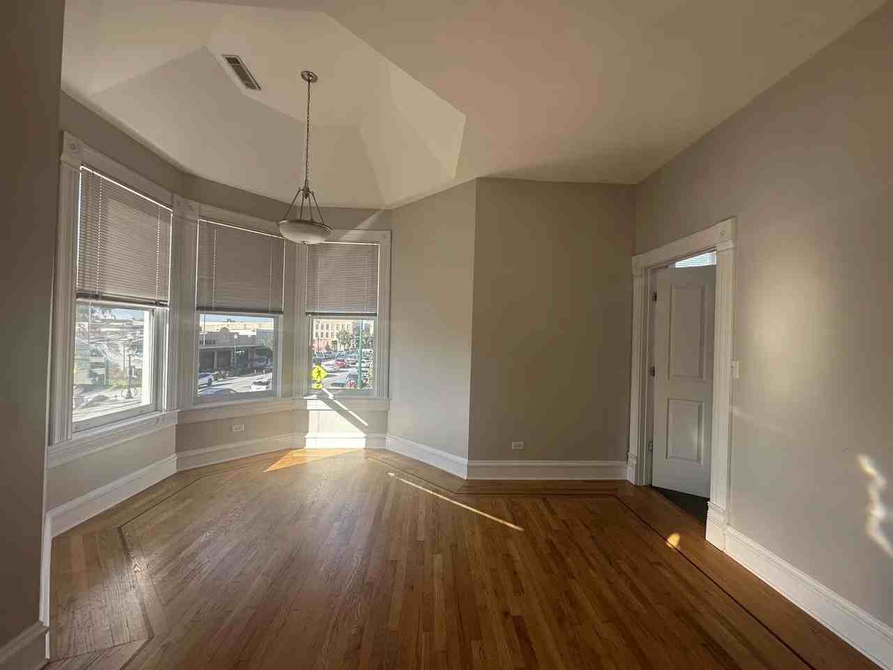 105 E 11th St #2 - Photo 5 of 13