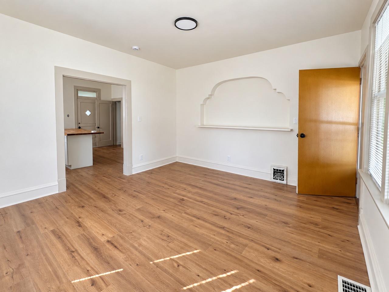 8611 Vasel Ave - Photo 4 of 16