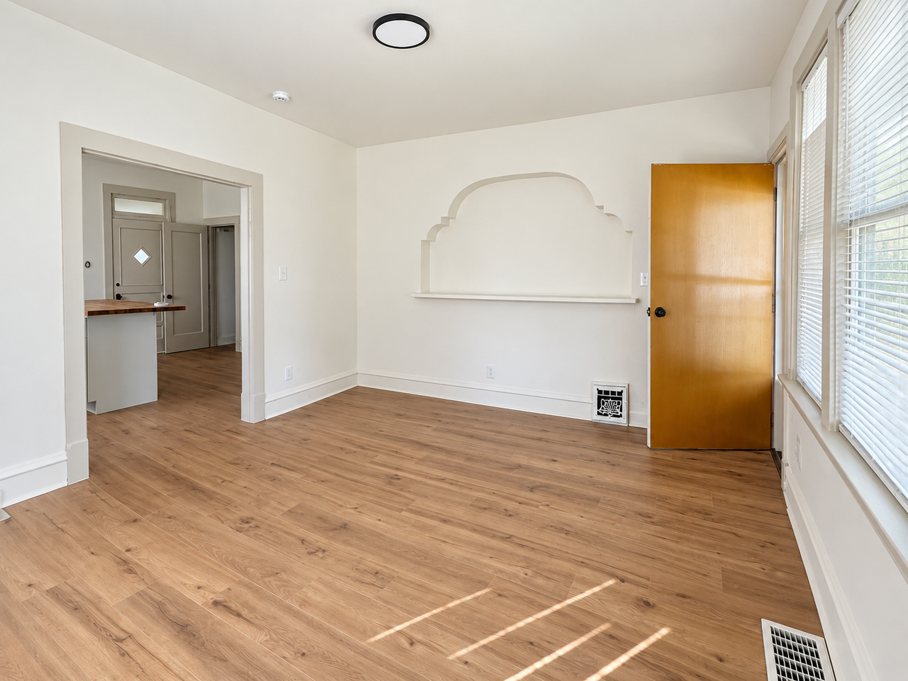 8611 Vasel Ave - Photo 5 of 16