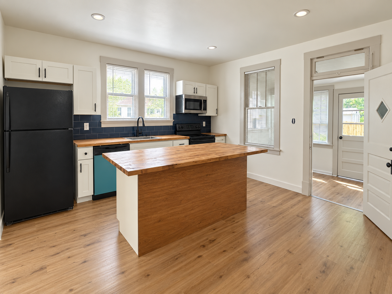 8611 Vasel Ave - Photo 6 of 16