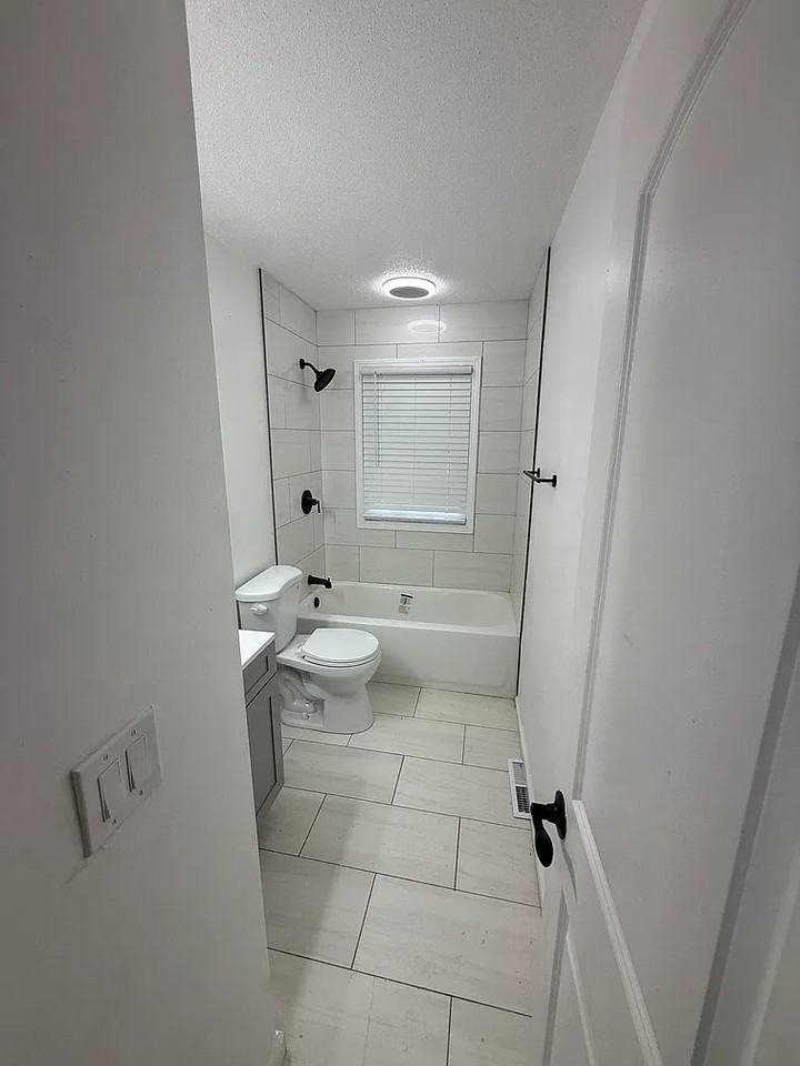 109 Nw Walnut St - Photo 6 of 10