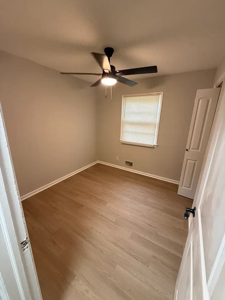 109 Nw Walnut St - Photo 7 of 10