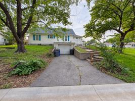 featured image of 538 E Prairie St