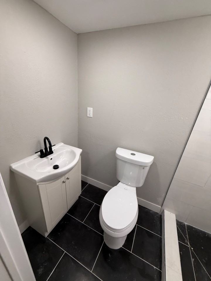 538 E Prairie St - Photo 5 of 14