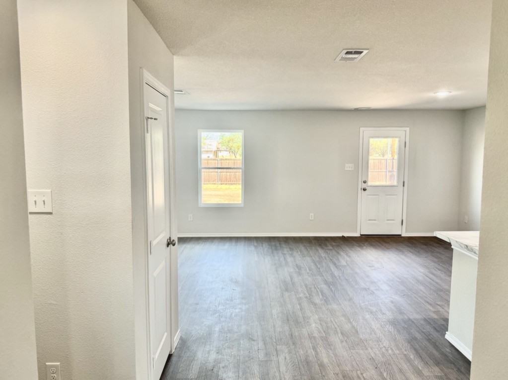 2865 Autumnwood Way - Photo 6 of 21