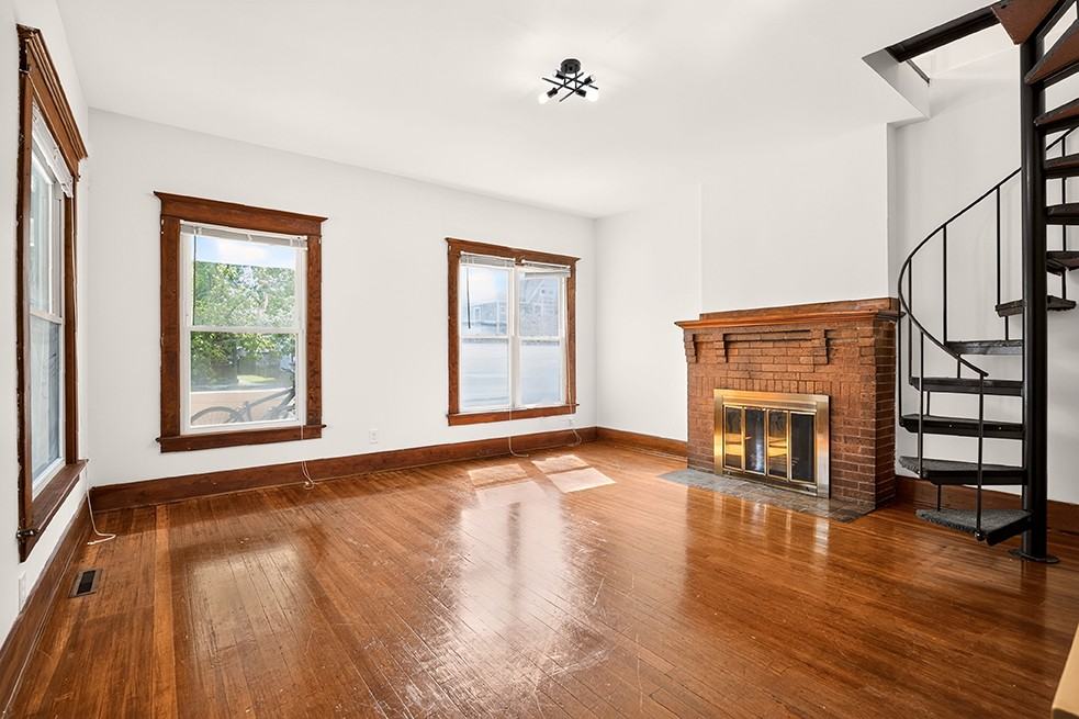 85 Alexander St #87A - Photo 4 of 10