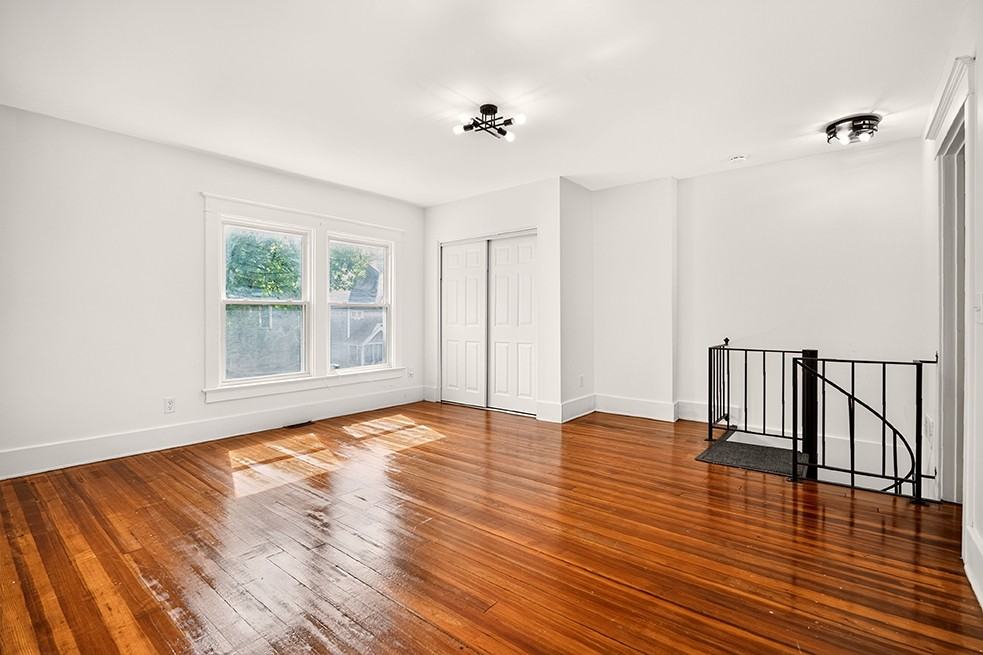 85 Alexander St #87A - Photo 5 of 10