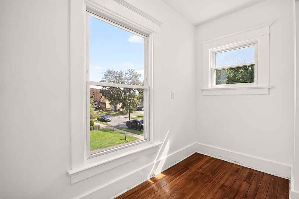 85 Alexander St #87A - Photo 6 of 10