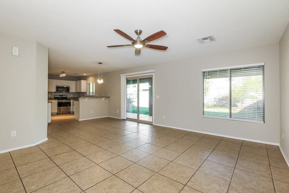 12334 W Rosewood Dr - Photo 4 of 15