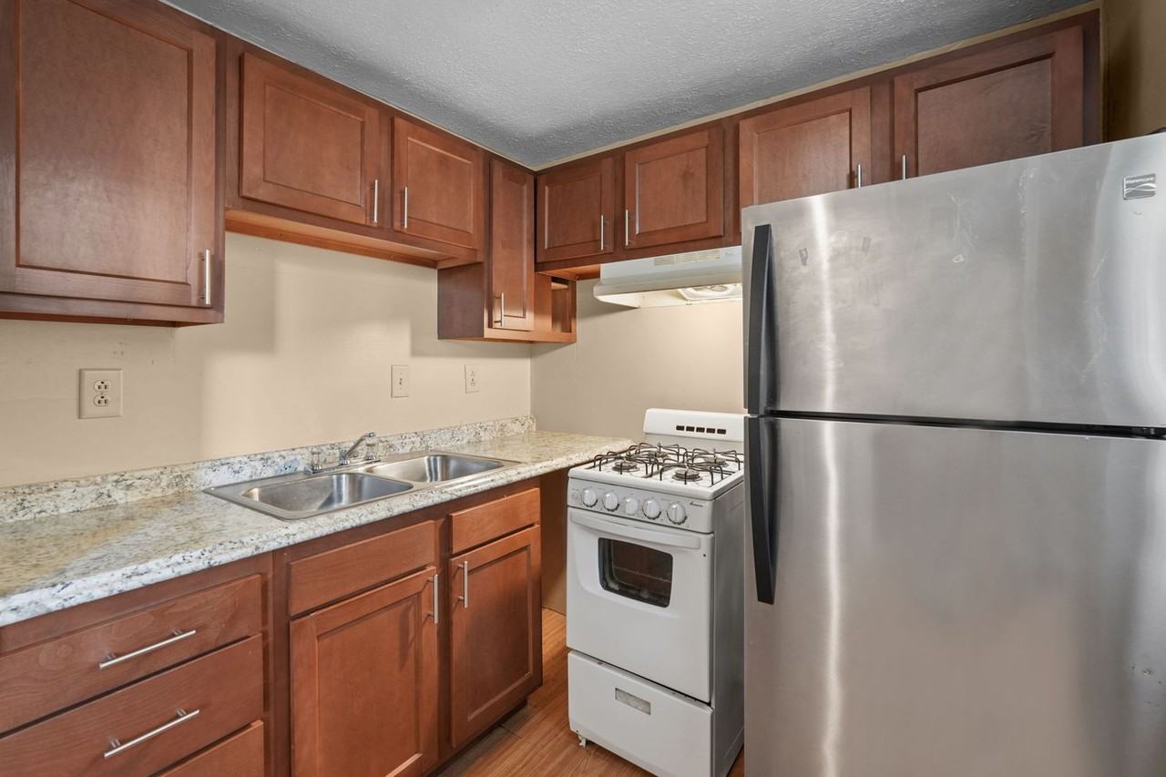 1949 N 4th St #B - Photo 7 of 20