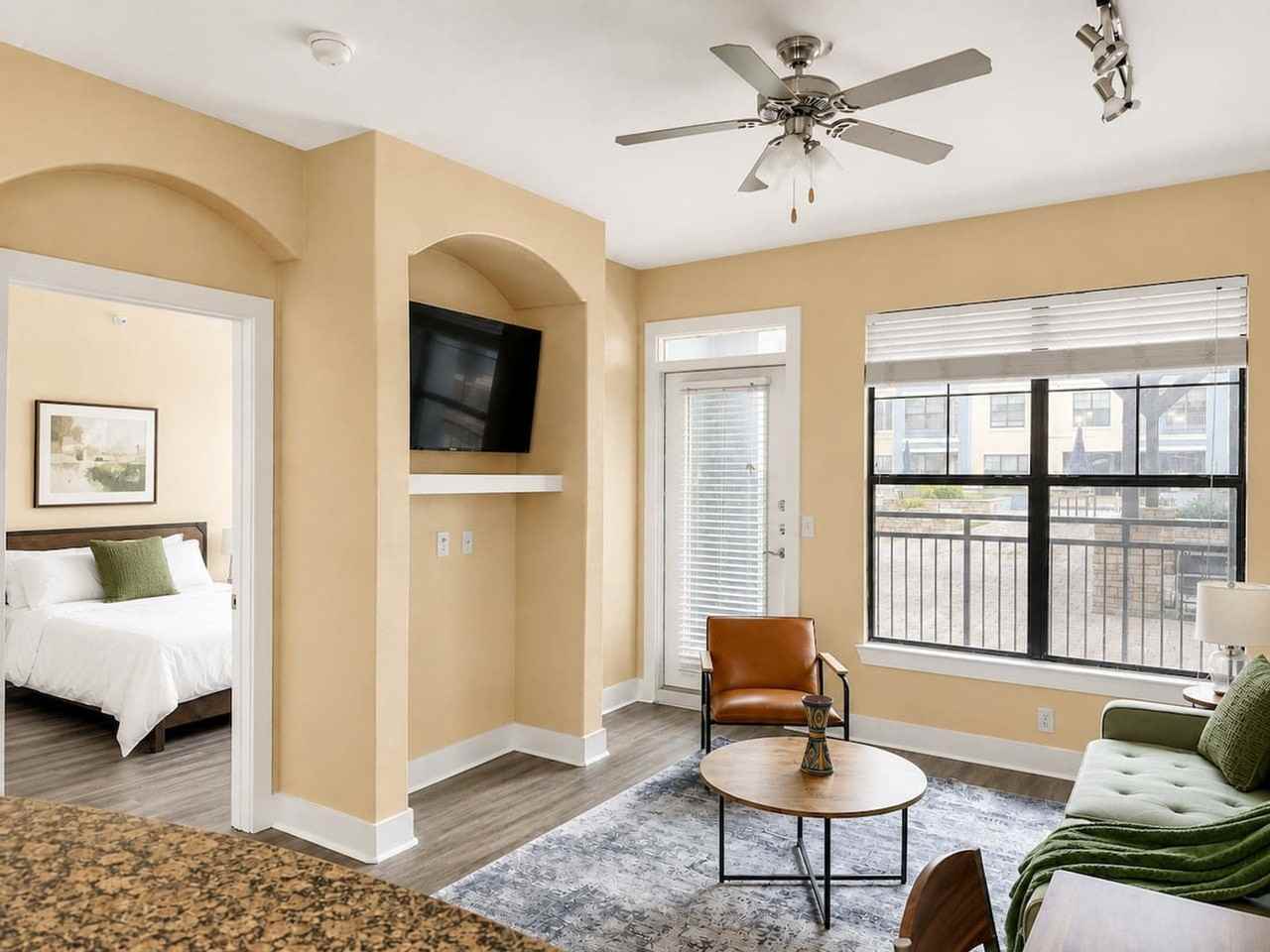 75 Riverfront Dr #1609742P - Photo 4 of 17