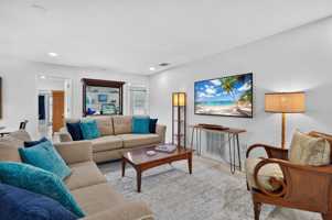 featured image of 3617 Iroquois Ave