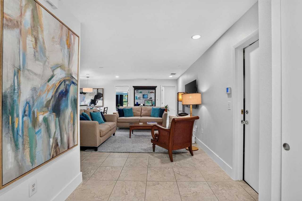 3617 Iroquois Ave #1623895P - Photo 6 of 30