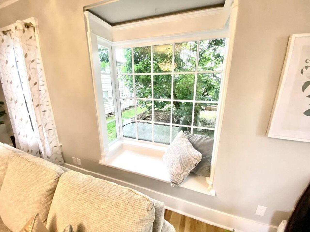 964 Southwest Ferry Street - Photo 7 of 50