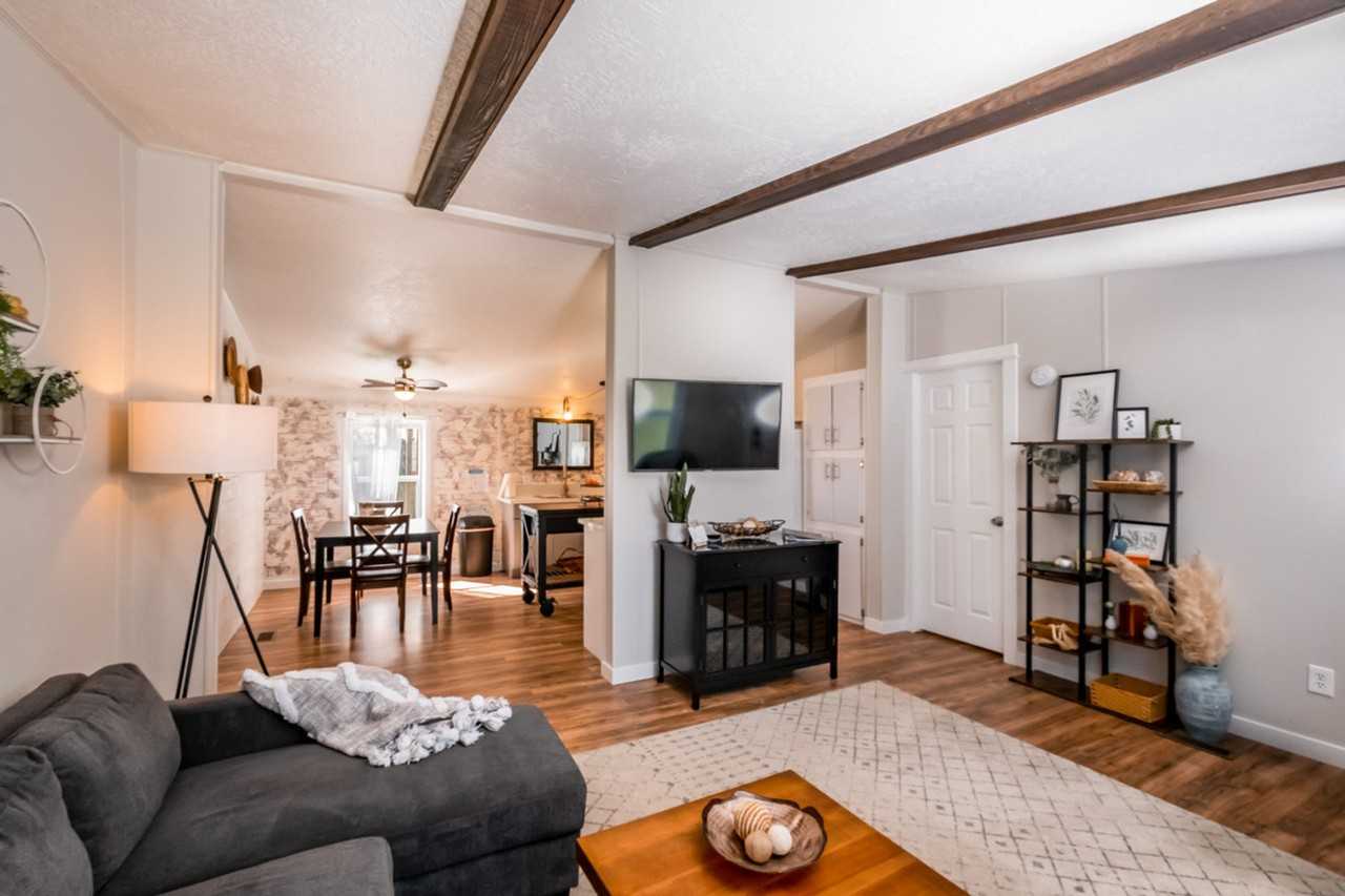 870 N 12th St #1624340P - Photo 3 of 50