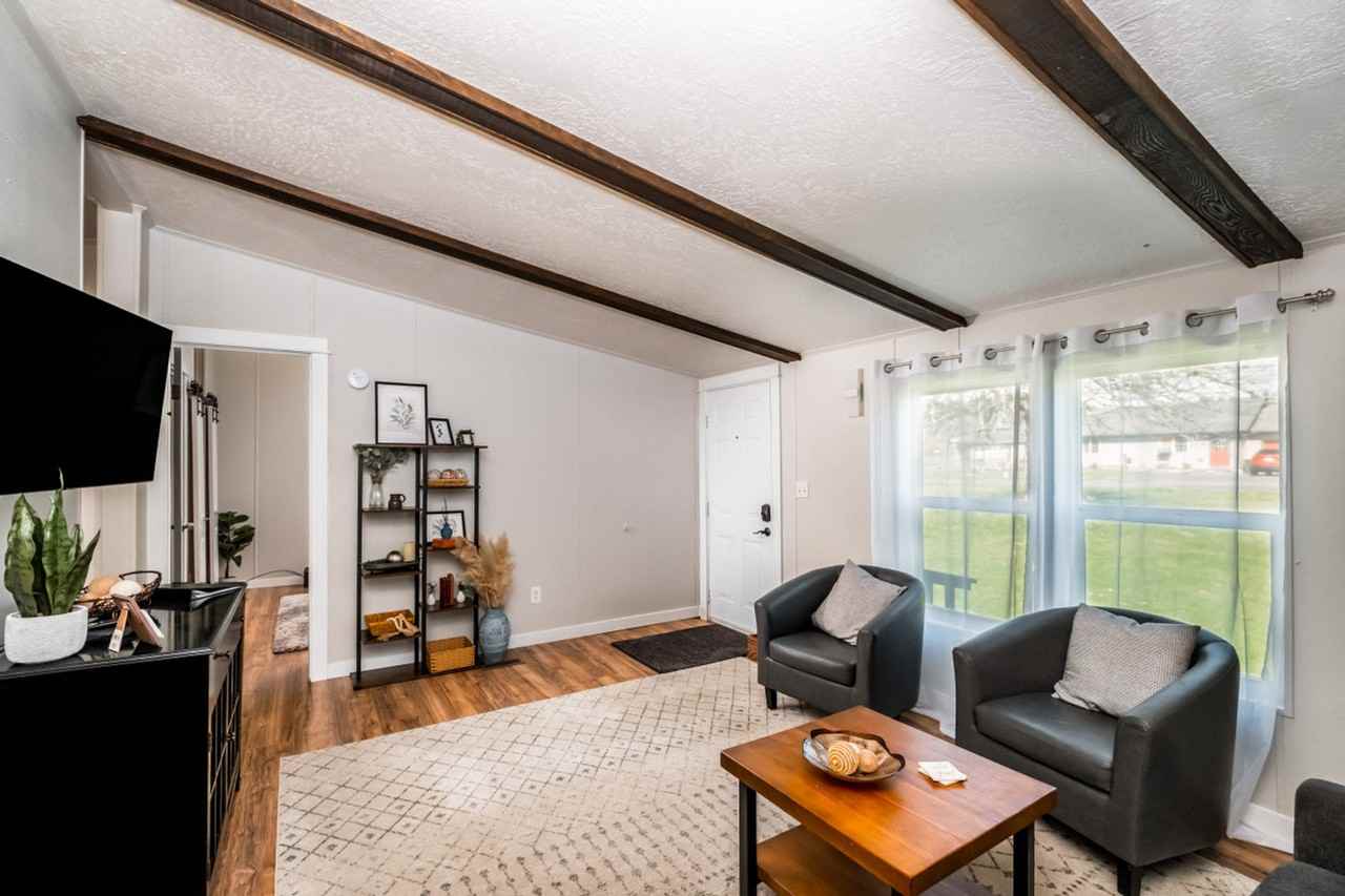 870 N 12th St #1624340P - Photo 5 of 50