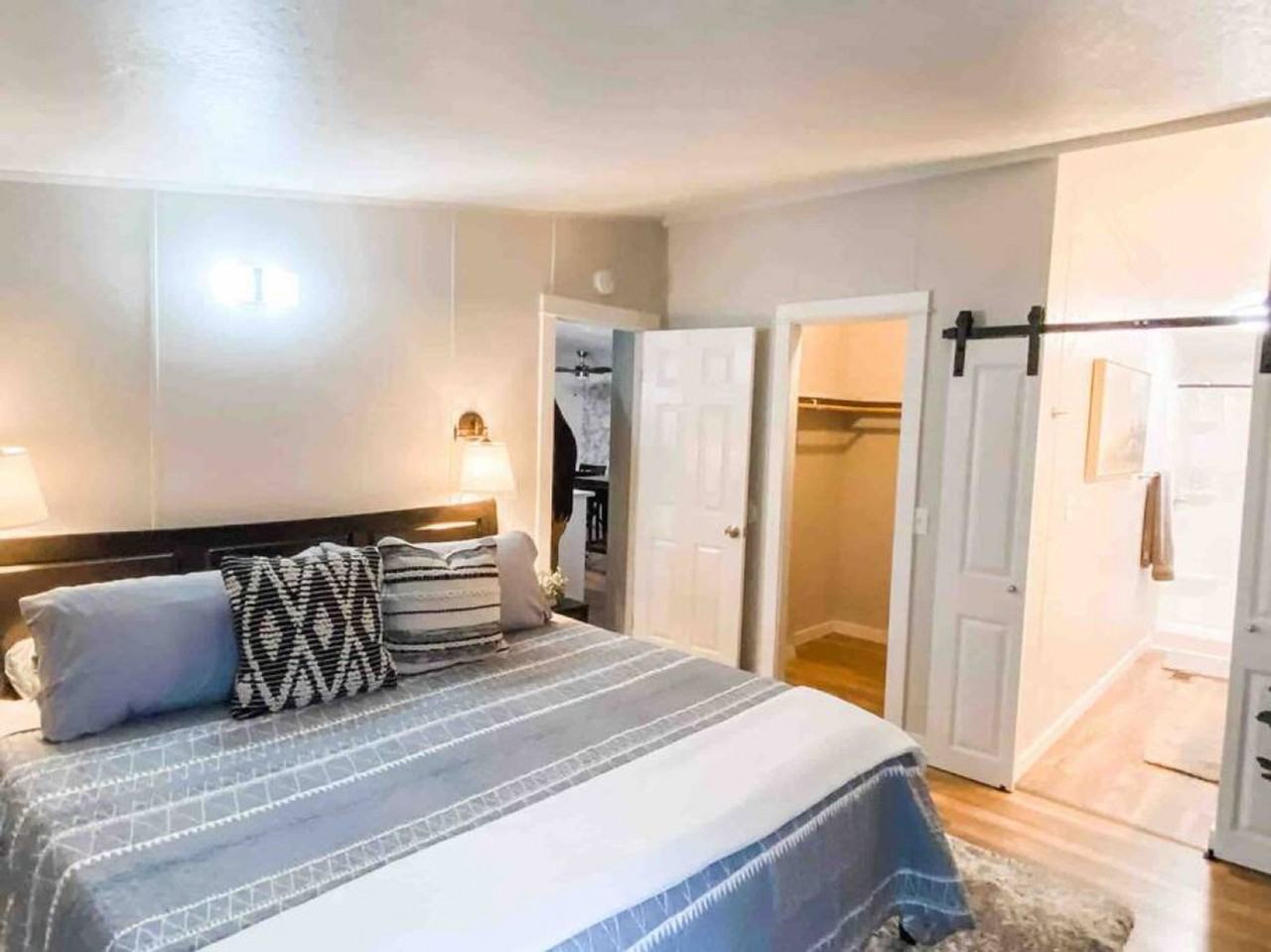 870 N 12th St #1624340P - Photo 7 of 50