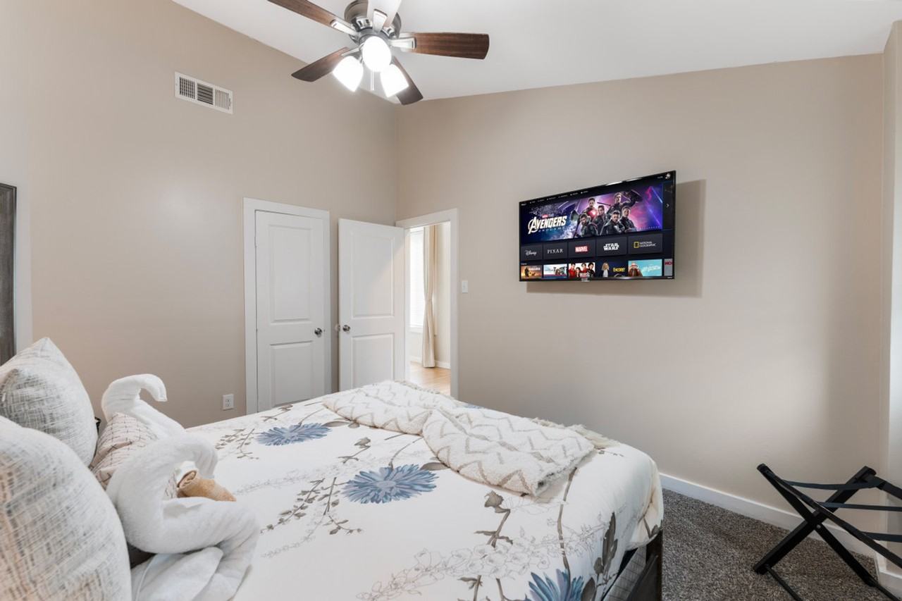 1510 Lagonda Ave #1626237P - Photo 6 of 50