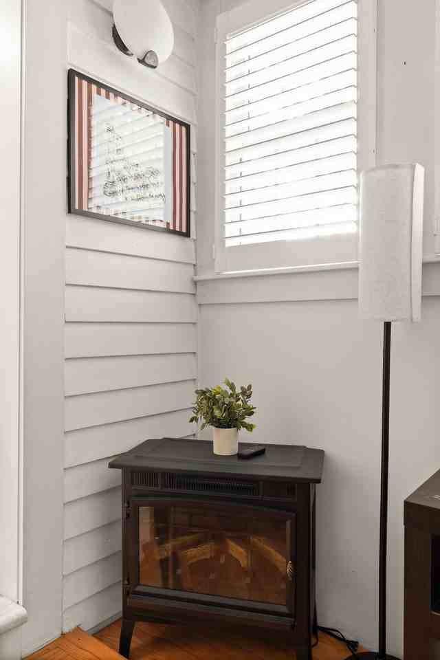 540 E 64th St #1629982P - Photo 5 of 33
