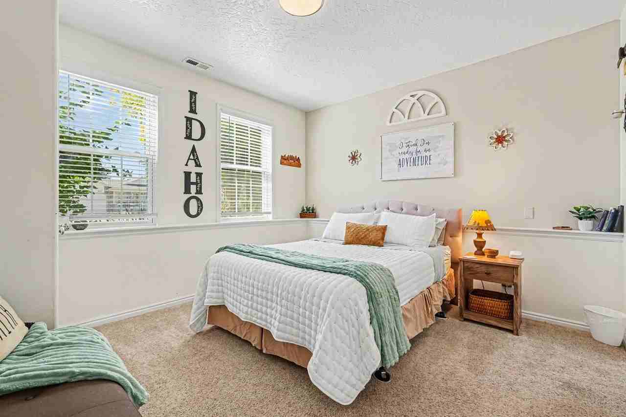 7400 Newbrook Dr #1630778P - Photo 4 of 50