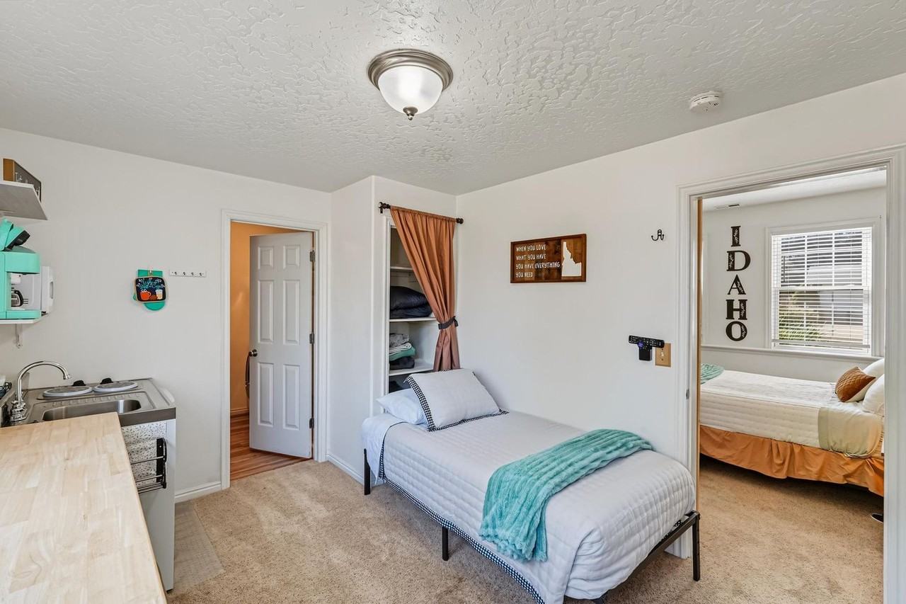 7400 Newbrook Dr #1630778P - Photo 7 of 50