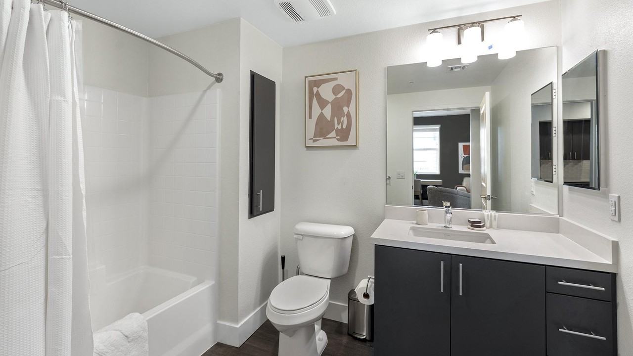 3939 W. 12th St. - Photo 6 of 24
