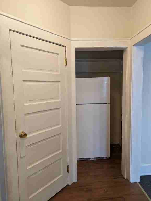 406 S 4th Ave #204 - Photo 5 of 8
