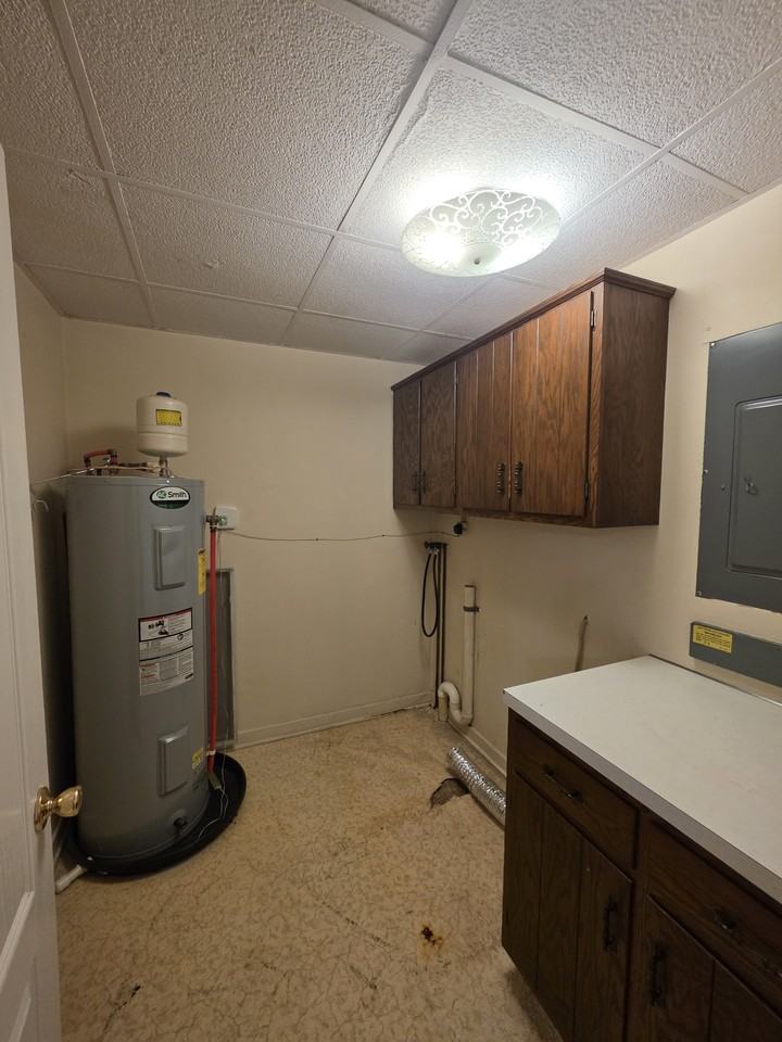 219 York Street #2F1 - Photo 5 of 9