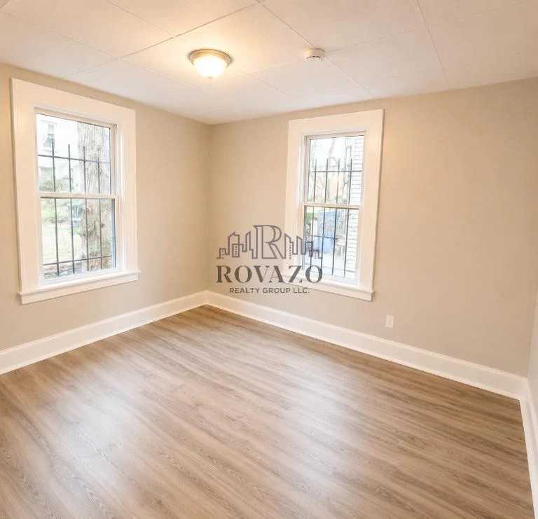 192 Shephard Avenue #3D - Photo 5 of 7