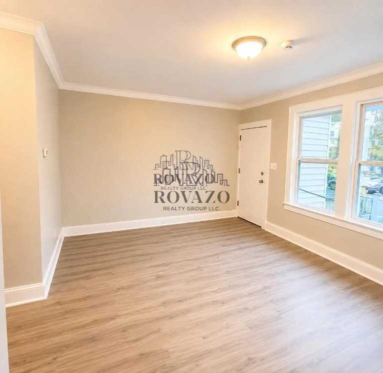 192 Shephard Avenue #3D - Photo 6 of 7