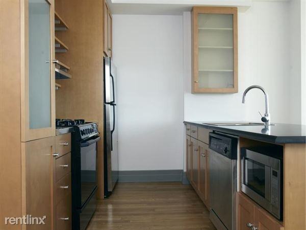 225 E 72nd St - Photo 3 of 5