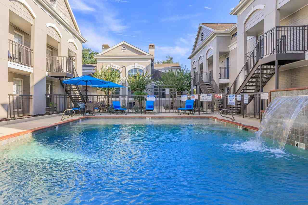 Montebello Gardens Apartments - Photo 3 of 31