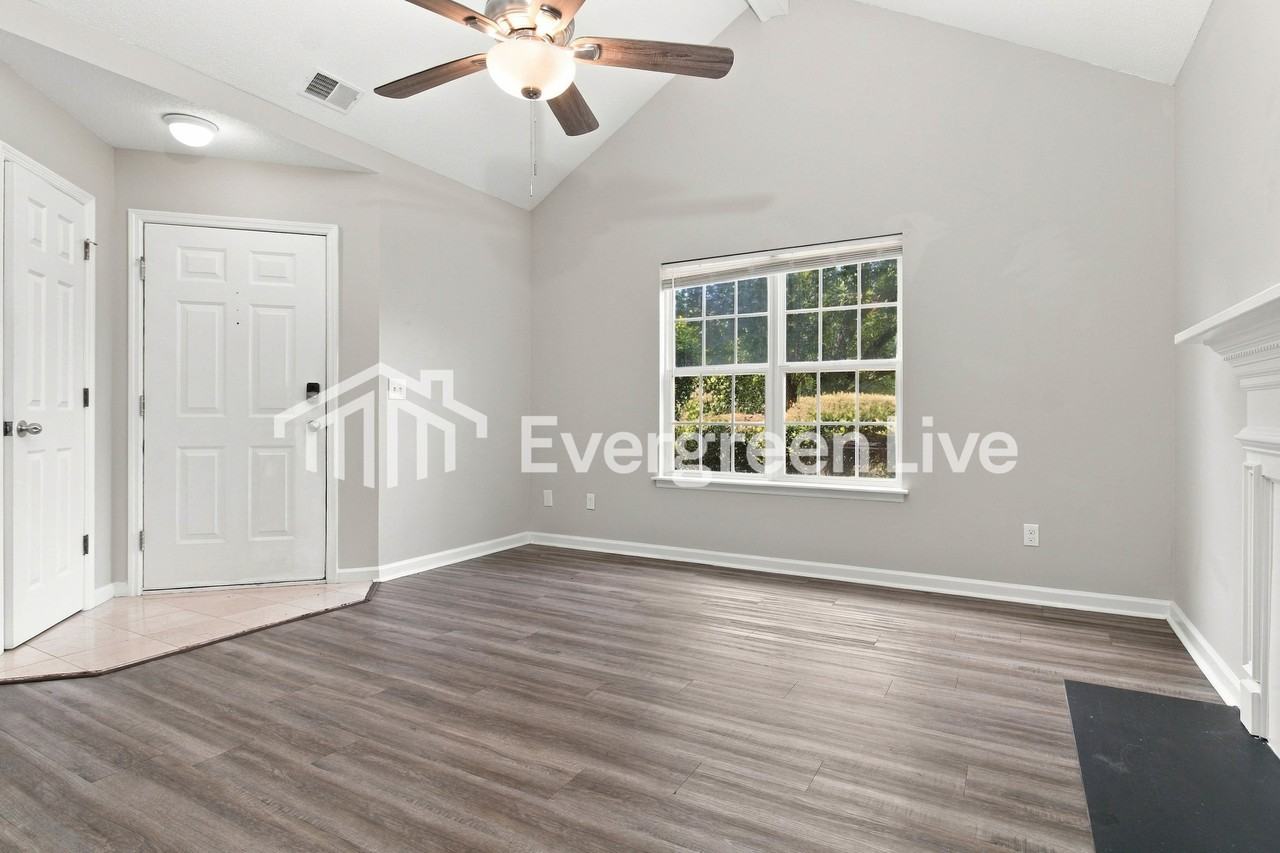 23 Twin Oaks Cir - Photo 3 of 15